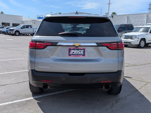 Used 2023 Chevrolet Traverse LS image 7