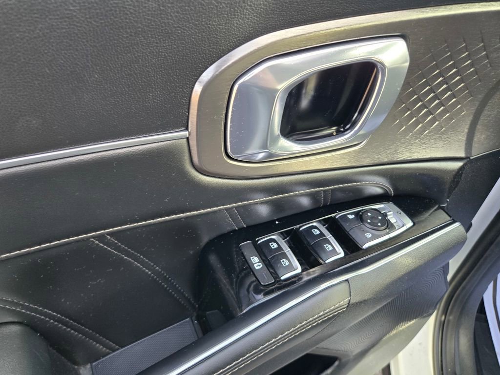 Used 2023 Kia Sorento SX image 37