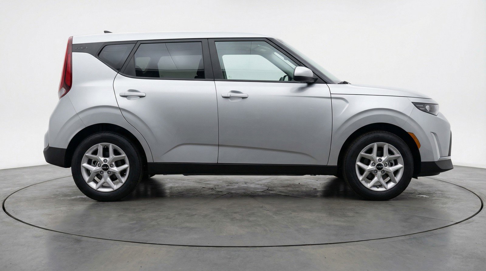 Used 2025 Kia Soul LX w/ LX Technology Package image 11