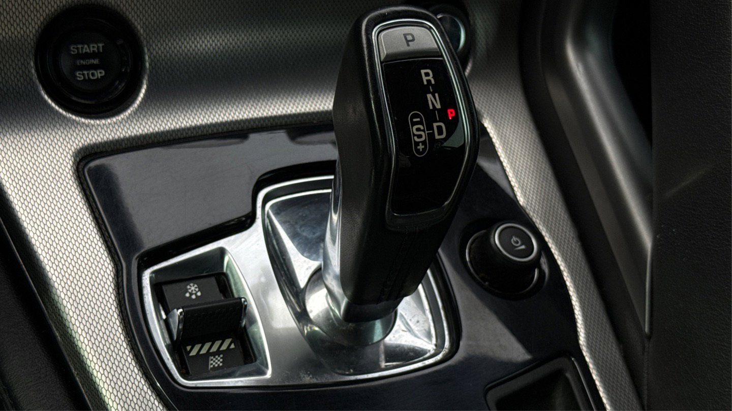 Used 2017 Jaguar F-TYPE Coupe image 24