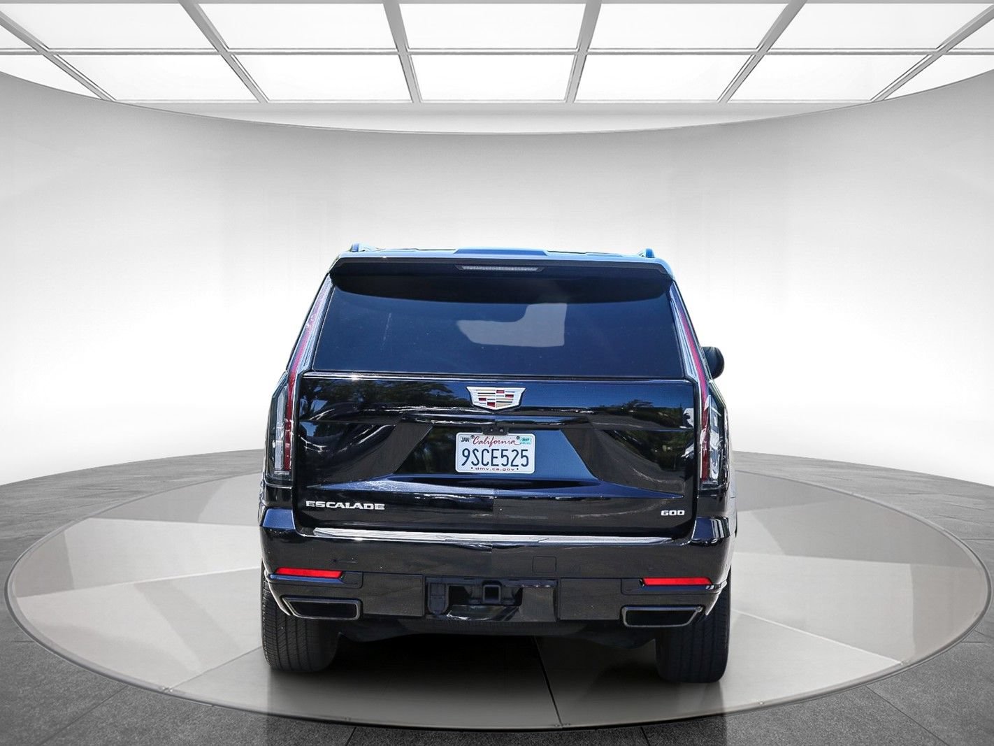 Used 2025 Cadillac Escalade Sport w/ Touring Package AWD/4WD image 3
