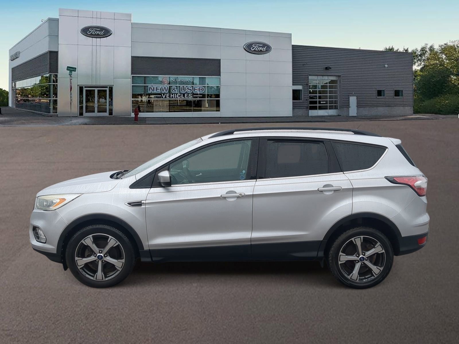 Used 2017 Ford Escape SE w/ Equipment Group 201A image 7
