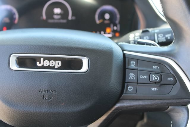 Used 2021 Jeep Grand Cherokee L Limited AWD/4WD image 19