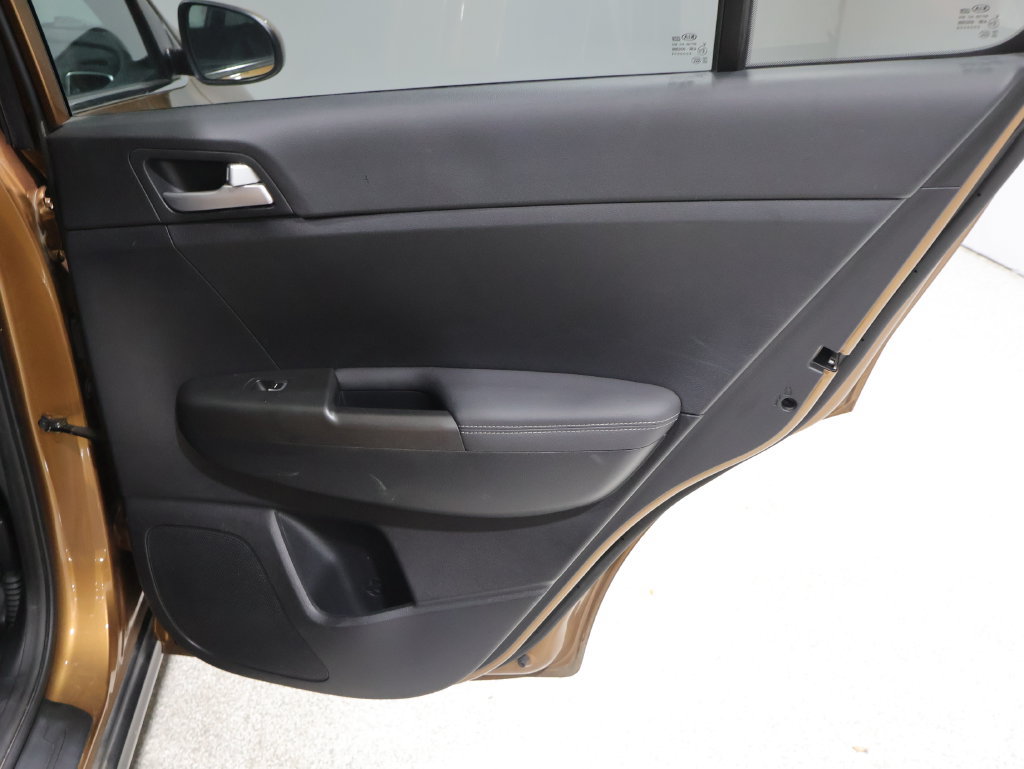 Used 2020 Kia Sportage LX AWD/4WD image 21