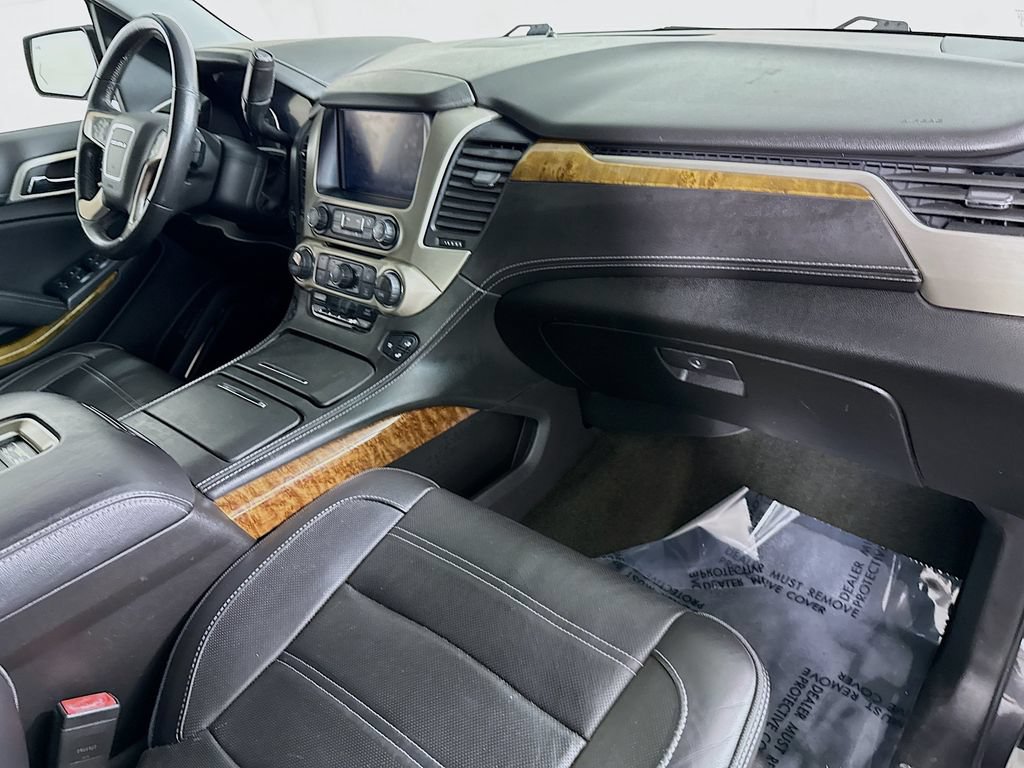 Used 2016 GMC Yukon Denali w/ Open Road Package AWD/4WD image 37