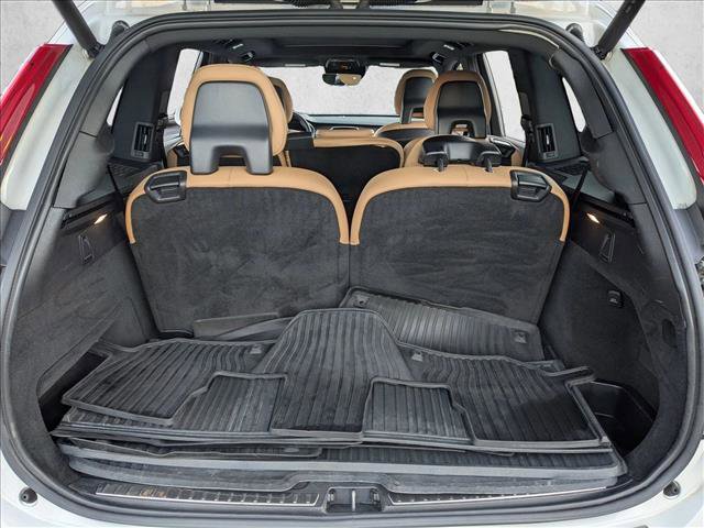 Used 2018 Volvo XC90 T6 Momentum w/ Convenience Package image 6