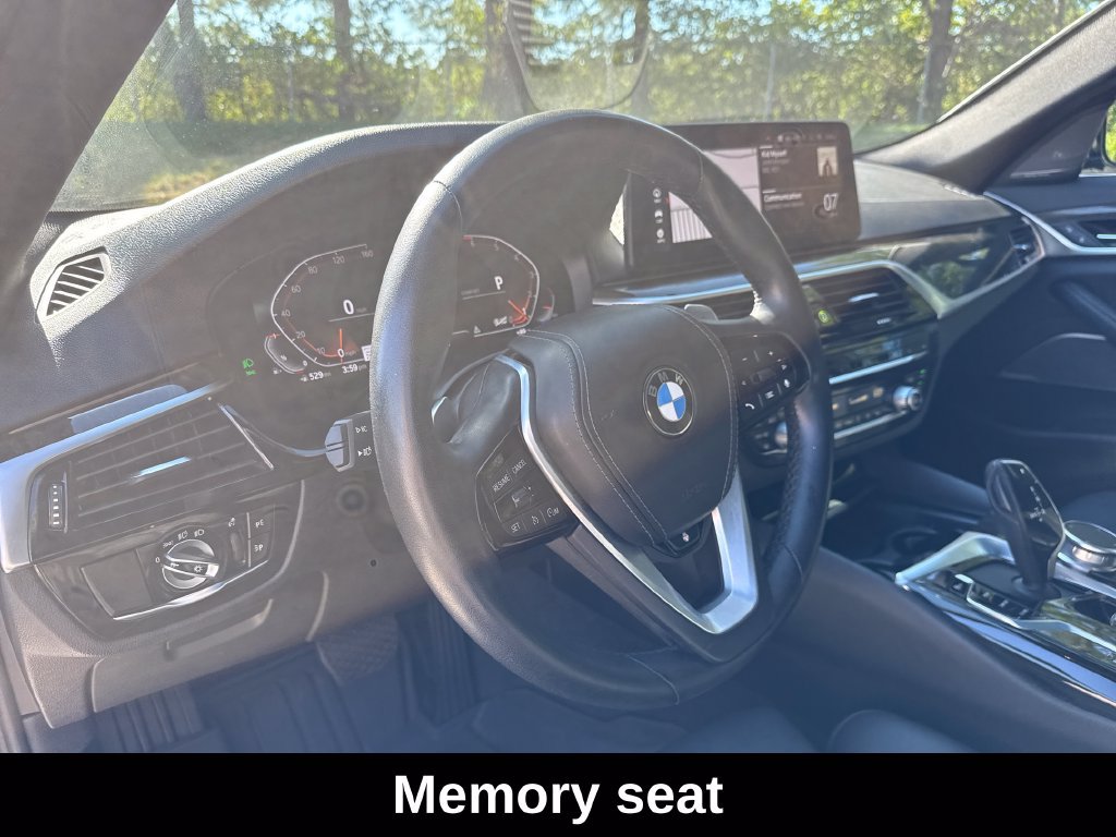 Used 2022 BMW 530i xDrive w/ Premium Package AWD/4WD image 17