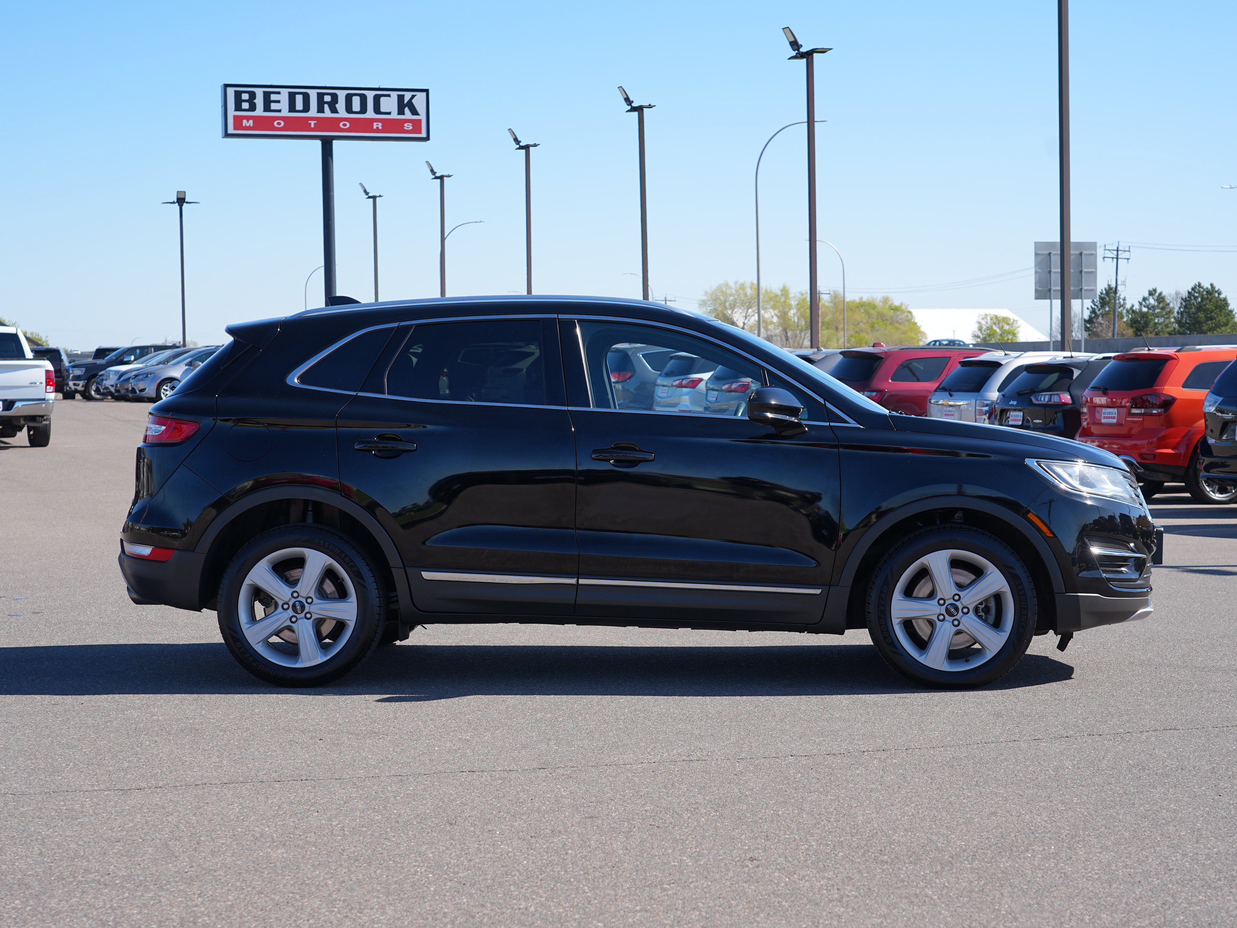 Used 2017 Lincoln MKC Premiere AWD/4WD image 2