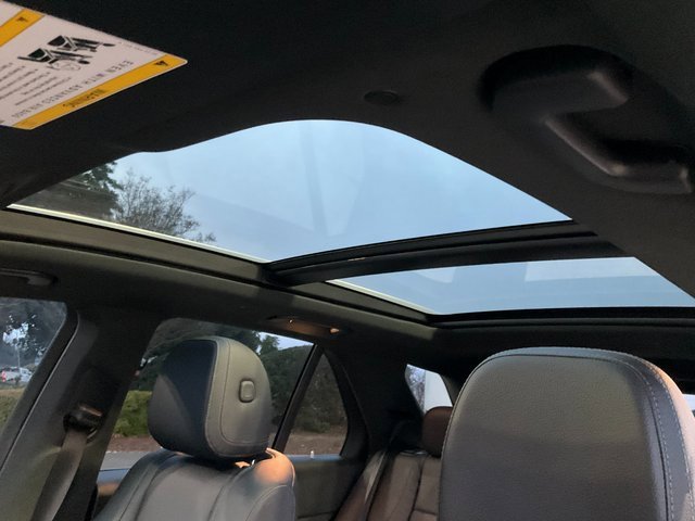 Used 2020 Mercedes-Benz GLE 350 4MATIC w/ Premium Package image 9