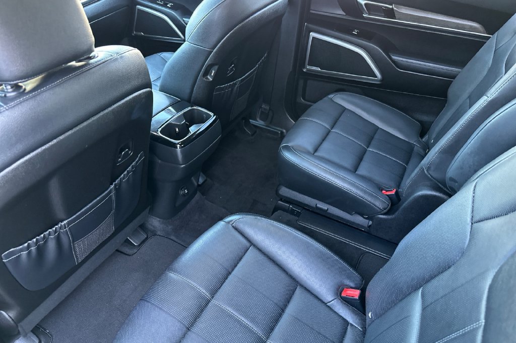 Used 2020 Kia Telluride EX w/ EX Premium Package AWD/4WD image 17