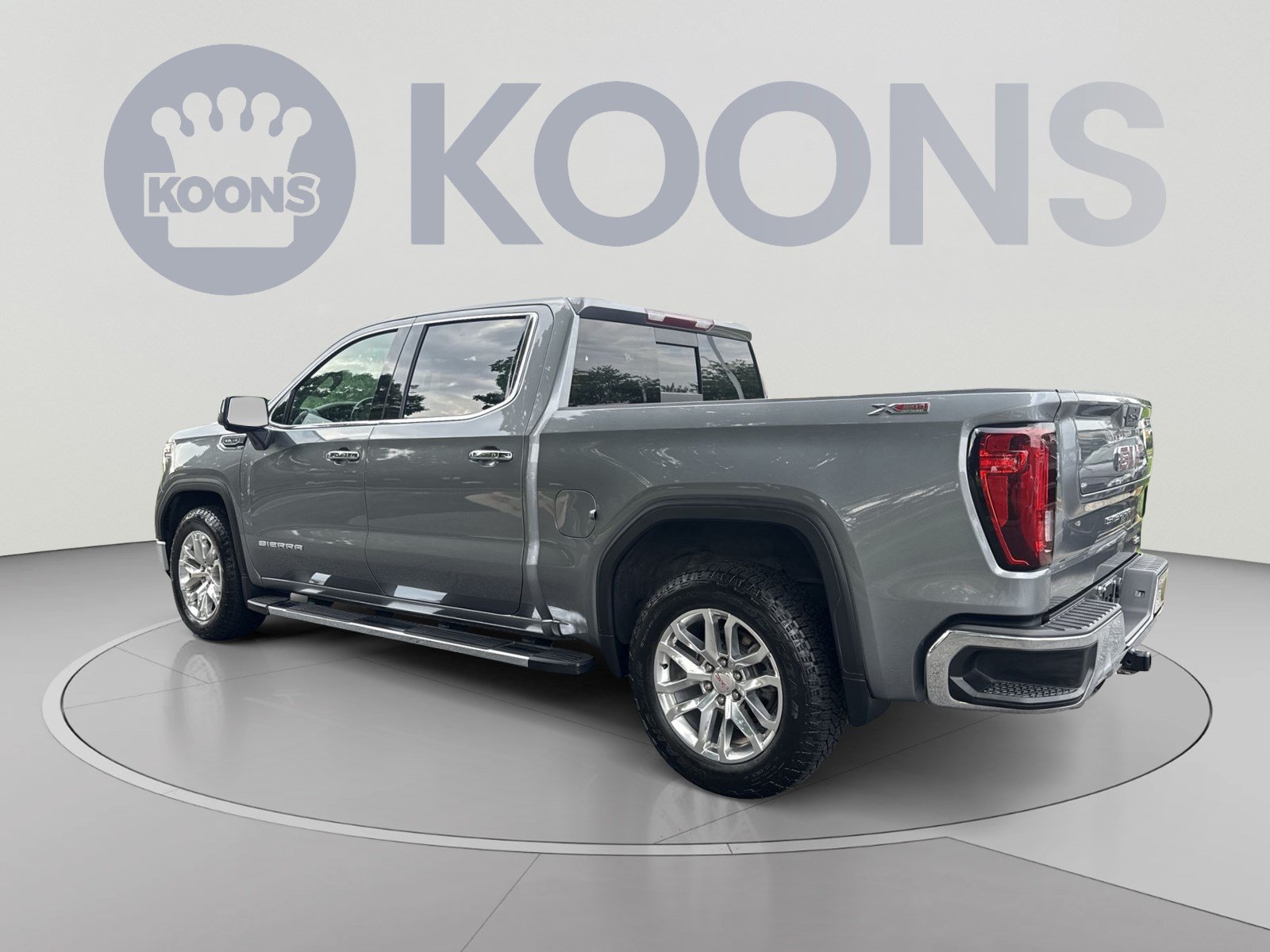 Used 2022 GMC Sierra 1500 SLT w/ SLT Premium Package AWD/4WD image 4