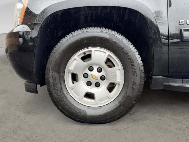 Used 2014 Chevrolet Suburban LT image 14