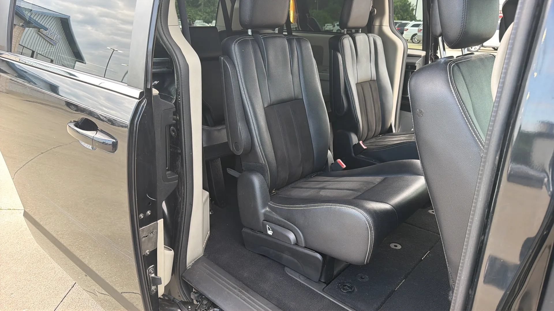 Used 2019 Dodge Grand Caravan SXT w/ Driver Convenience Group FWD image 87