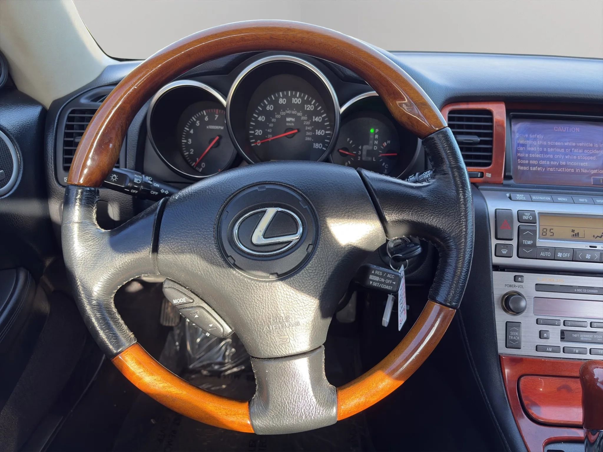 Used 2002 Lexus SC 430 Convertible image 39