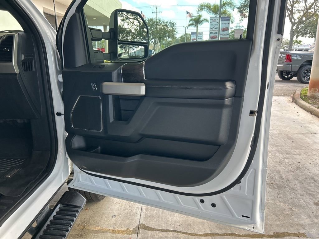 Used 2022 Ford F250 Lariat w/ Lariat Ultimate Package image 25