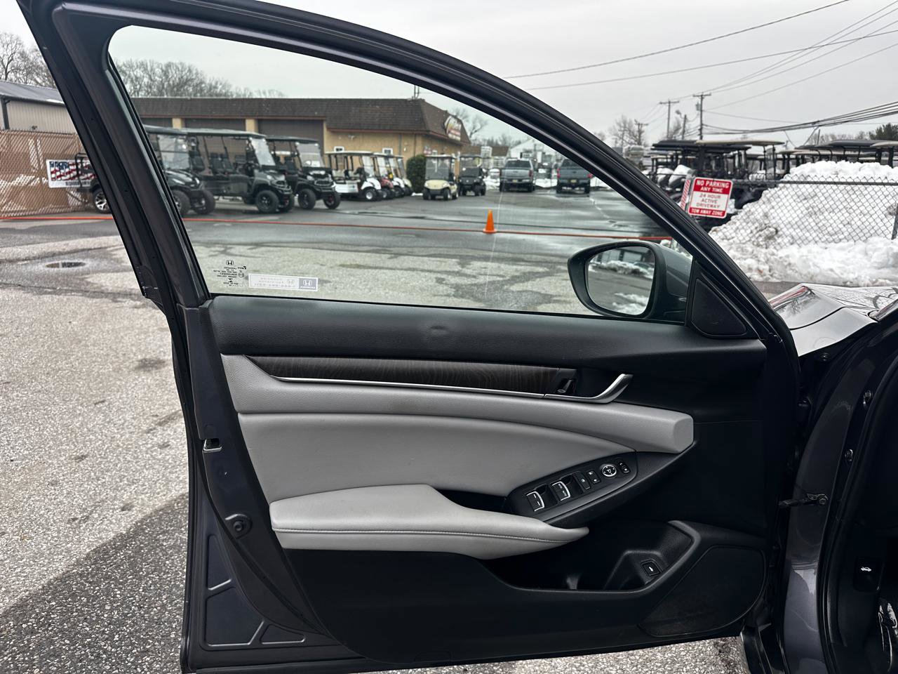 Used 2019 Honda Accord EX image 18