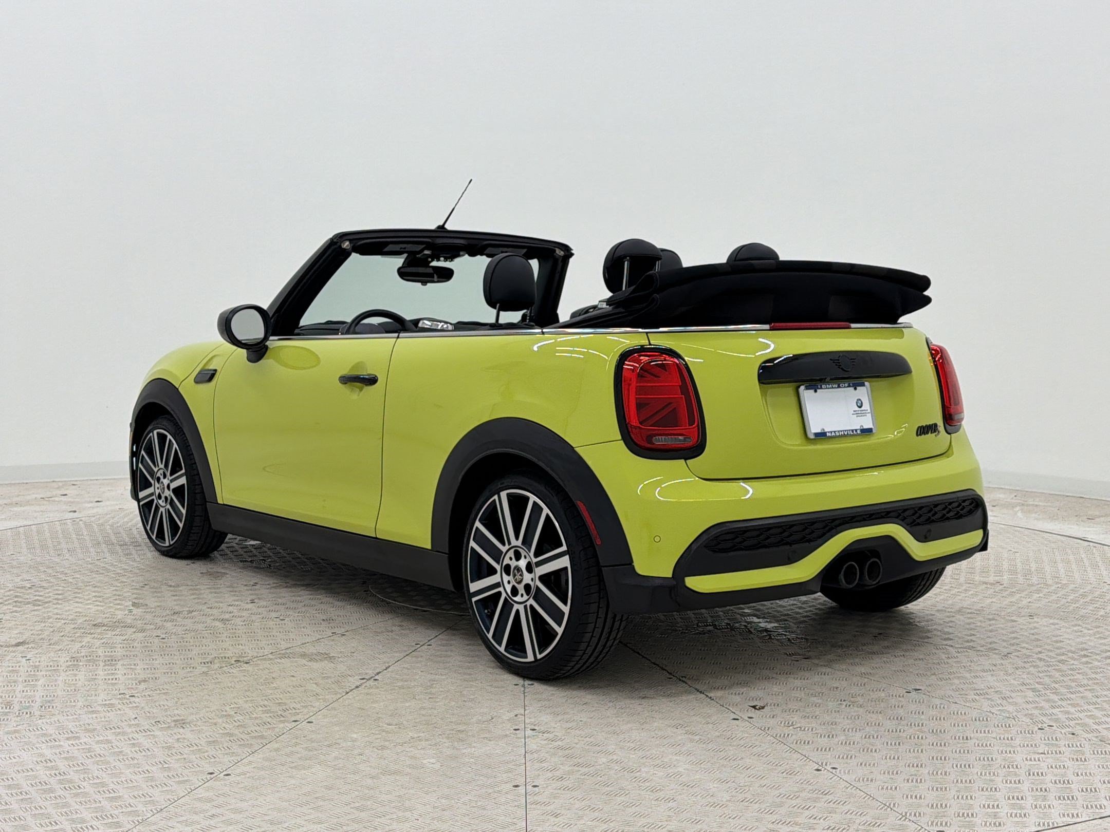 Used 2023 MINI Cooper S FWD image 3