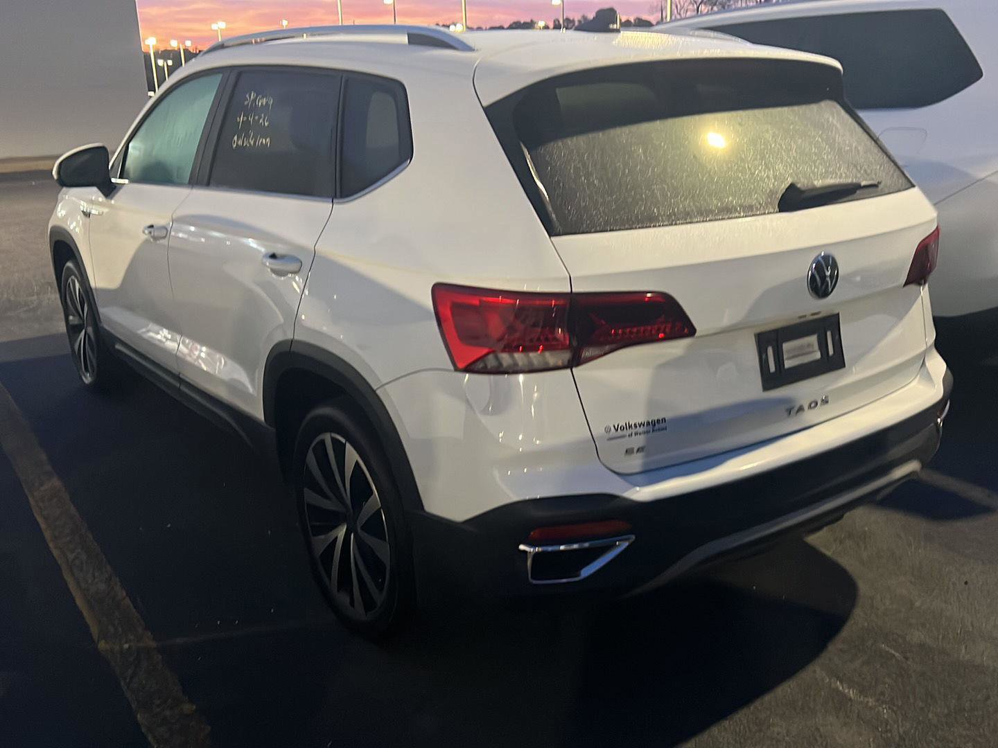 Used 2022 Volkswagen Taos SE image 10