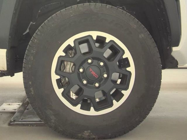 Used 2025 Toyota Tacoma TRD Off-Road image 21