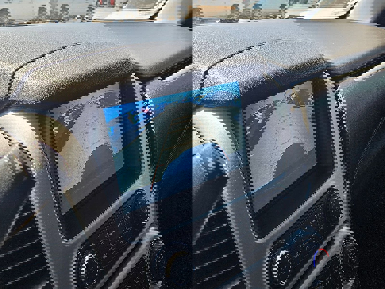 Used 2019 GMC Yukon XL SLT w/ Open Road Package image 17