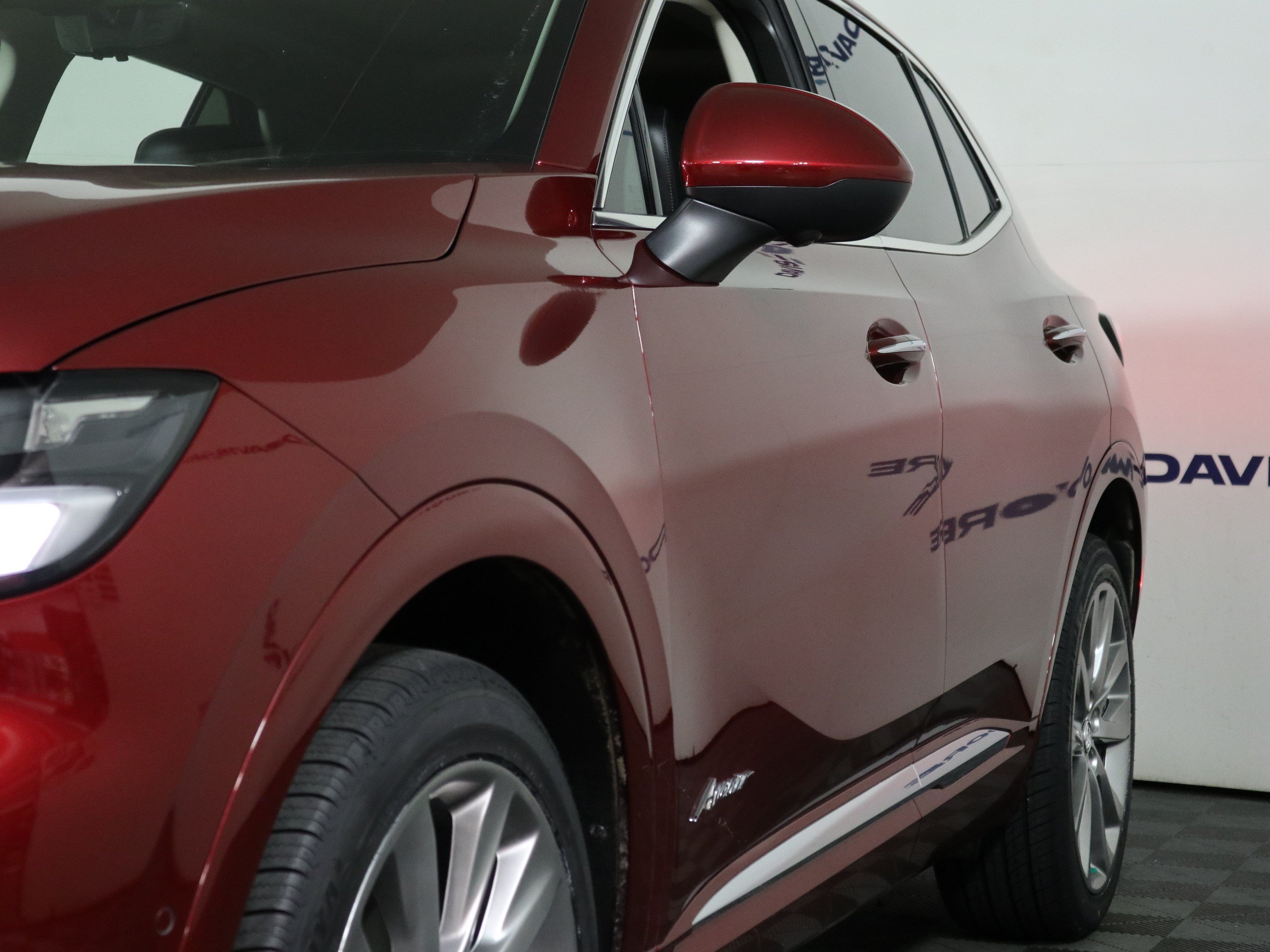 Used 2023 Buick Envision Avenir AWD/4WD image 11