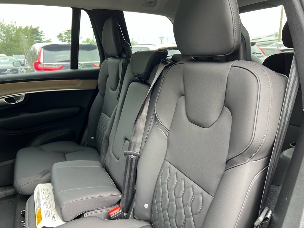 New 2026 Volvo XC90 B6 Plus w/ Protection Package Premier AWD/4WD image 22