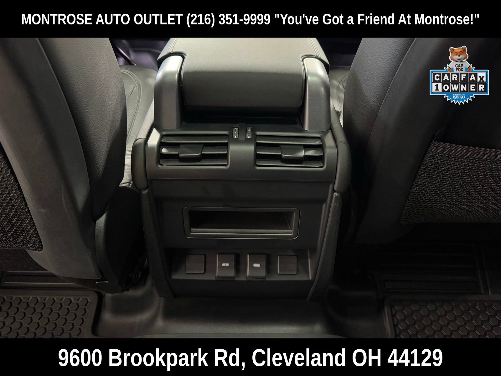 Used 2024 Land Rover Defender 110 S image 36