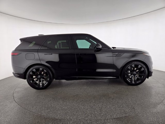 New 2026 Land Rover Range Rover Sport Dynamic SE AWD/4WD image 6