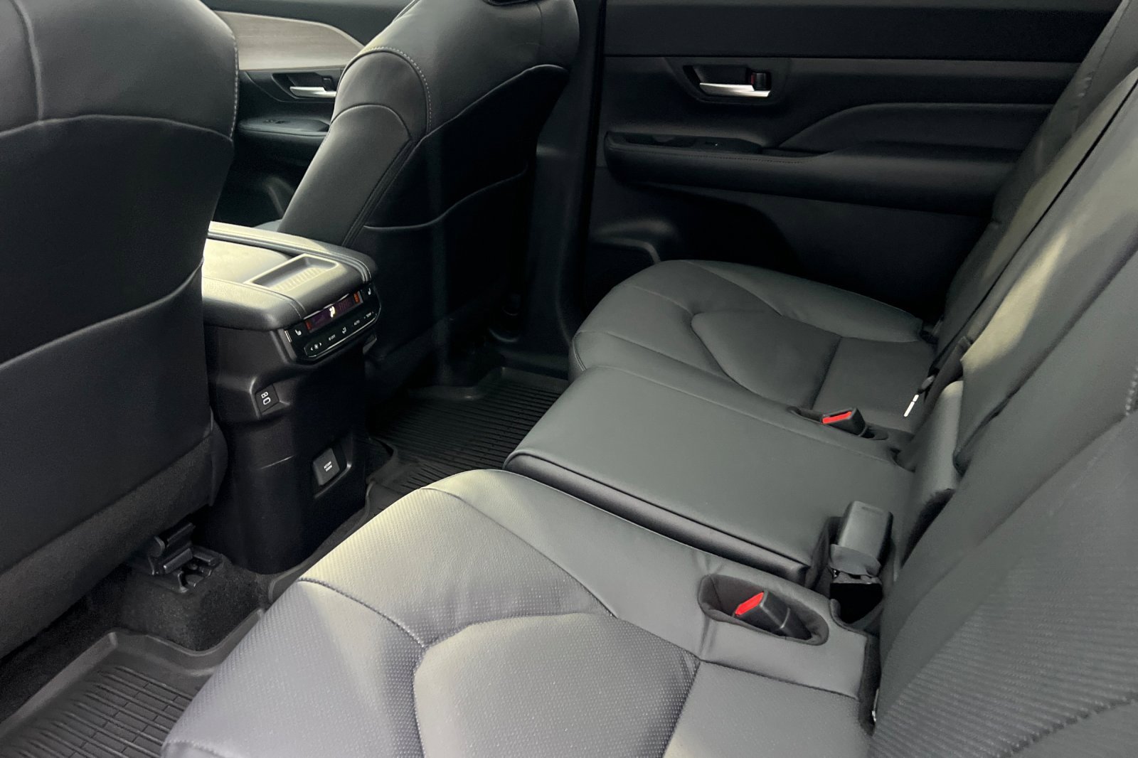 New 2026 Toyota Grand Highlander Limited image 9