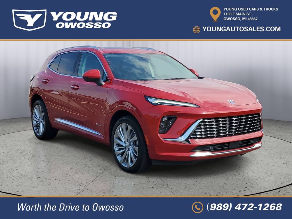Used 2025 Buick Envision Avenir AWD/4WD image 2