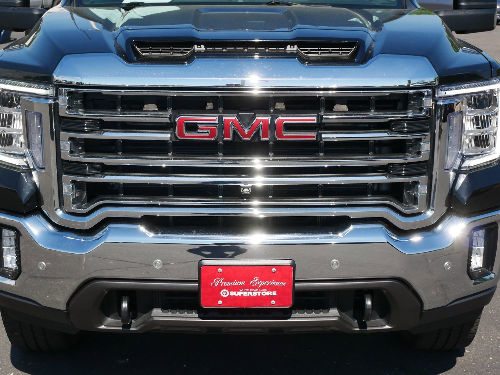 Used 2022 GMC Sierra 2500 SLT w/ SLT Premium Package AWD/4WD image 8