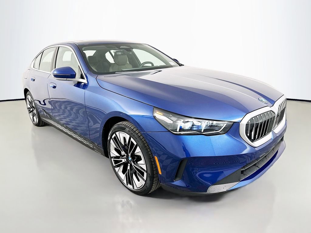 New 2026 BMW i5 eDrive40 w/ Premium Package RWD image 3