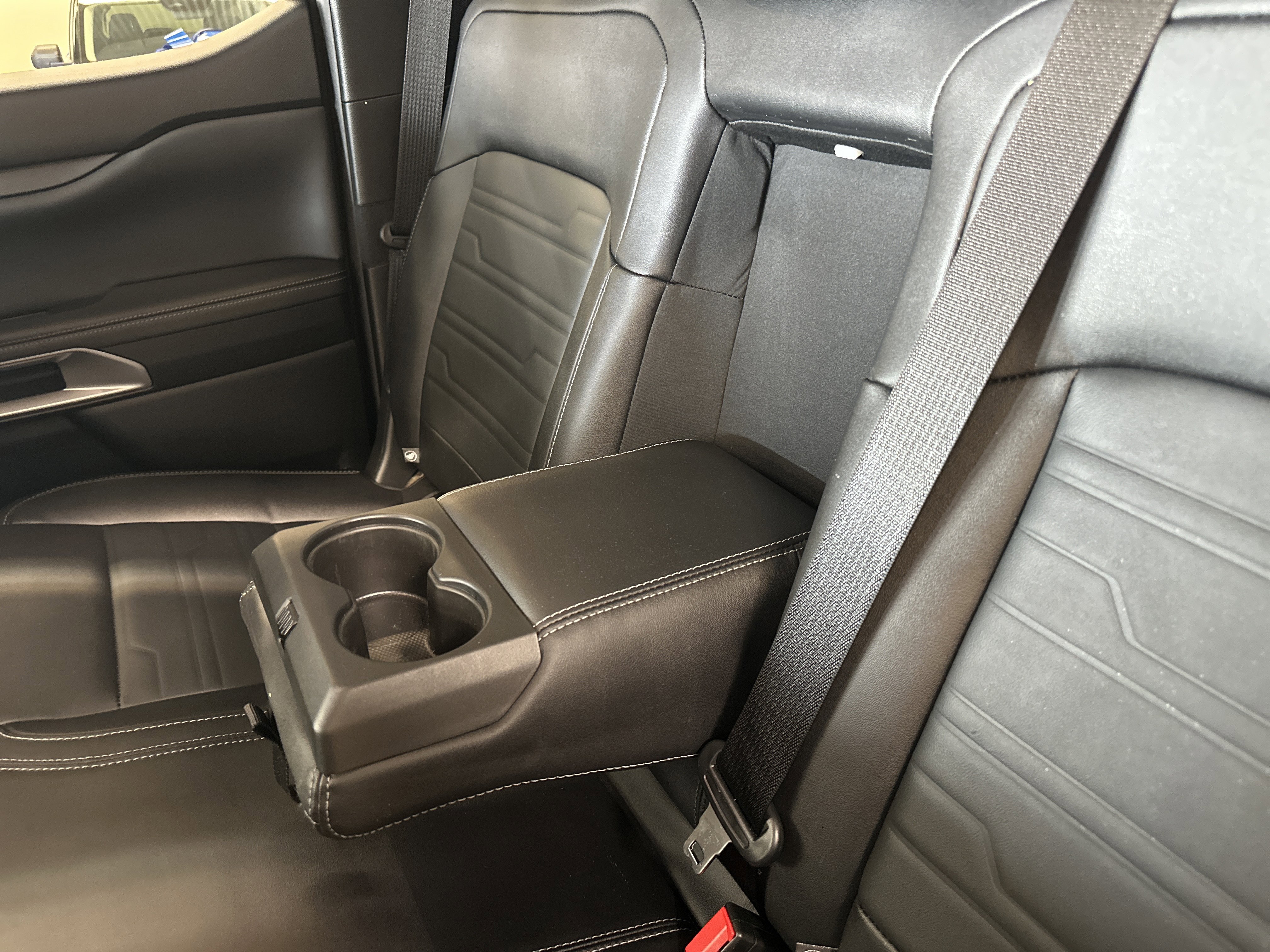 Used 2024 Ford Ranger Lariat w/ FX4 Off-Road Package image 28