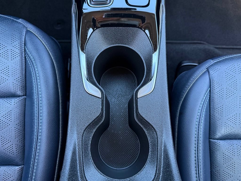 Used 2023 Chevrolet Bolt EUV Premier w/ Sun & Sound Package FWD image 21
