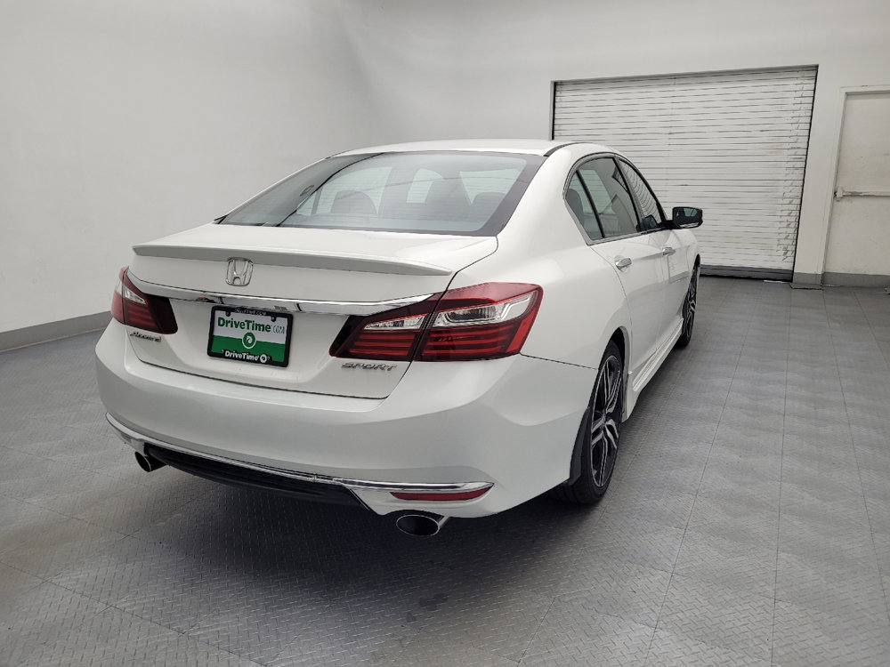 Used 2017 Honda Accord Sport image 7