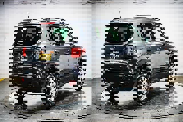 Used 2022 Jeep Renegade Latitude image 4