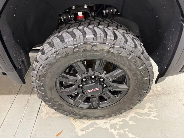 Used 2024 GMC Sierra 2500 AT4 w/ AT4 Premium Plus Package image 5