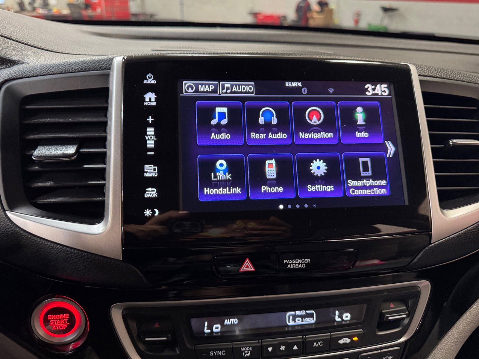 Used 2018 Honda Pilot Touring image 28