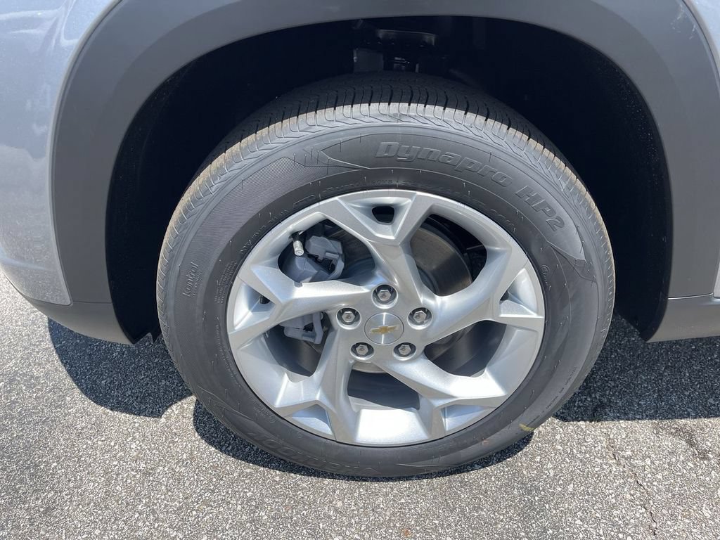 New 2026 Chevrolet Trax LS w/ LS Convenience Package FWD image 10