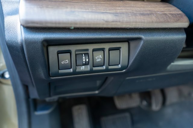 Used 2020 Subaru Outback Limited image 24