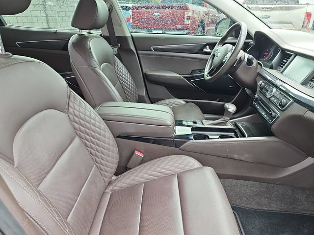 Used 2017 Kia Cadenza Limited FWD image 10