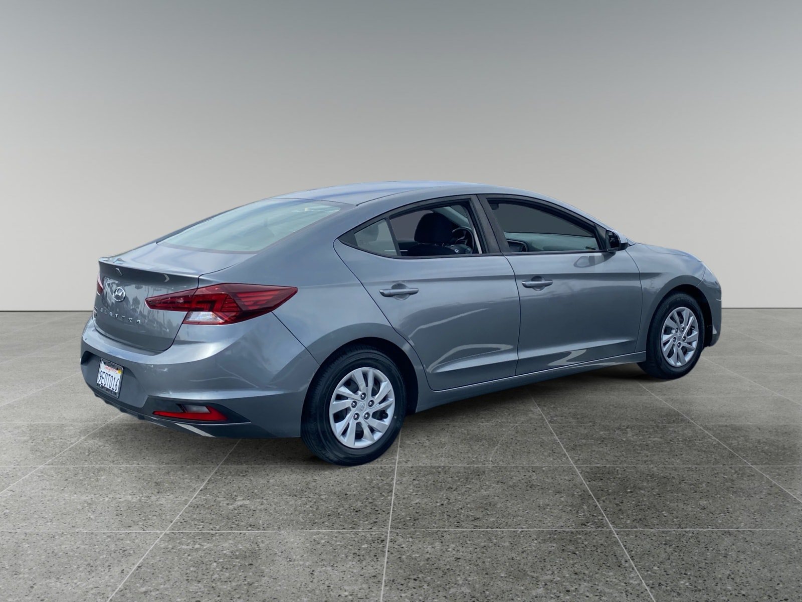 Used 2019 Hyundai Elantra SE w/ Cargo Package FWD image 5