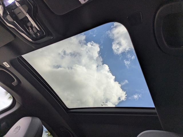 Used 2024 Alfa Romeo Stelvio Quadrifoglio image 23