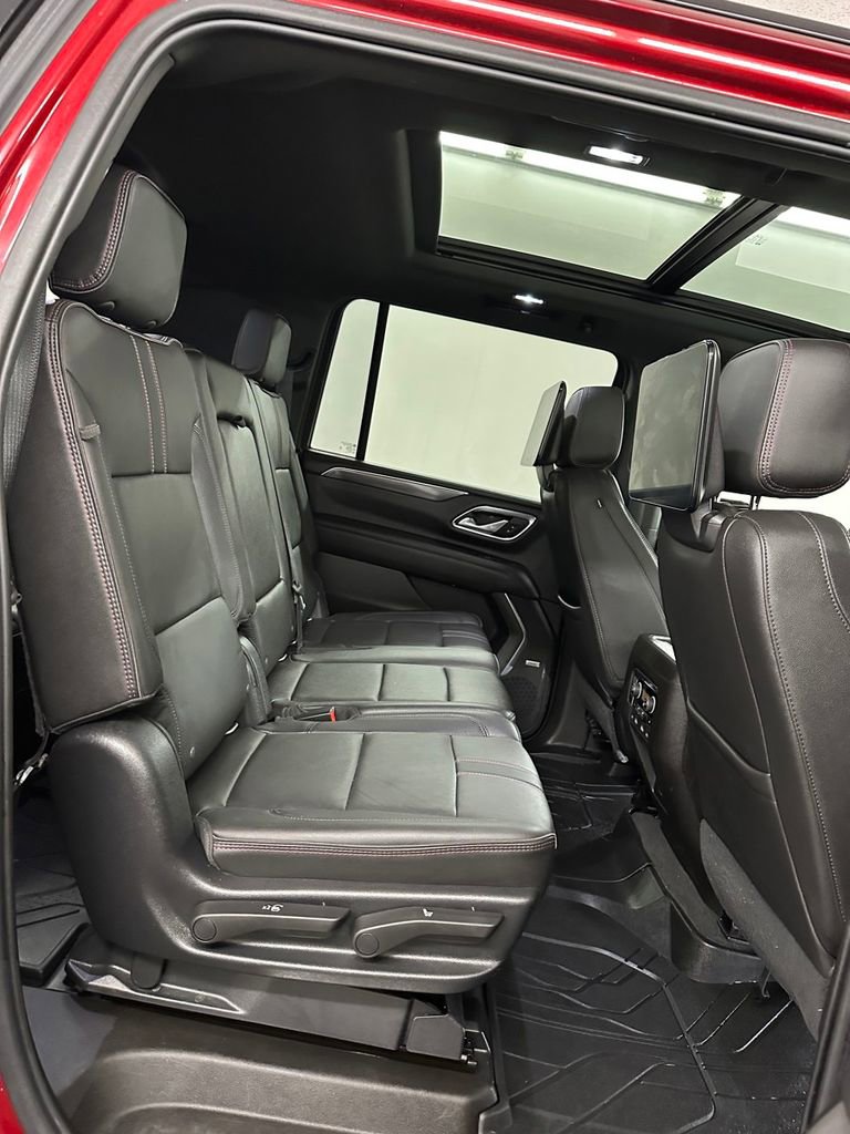 Used 2021 Chevrolet Suburban RST w/ Luxury Package AWD/4WD image 38