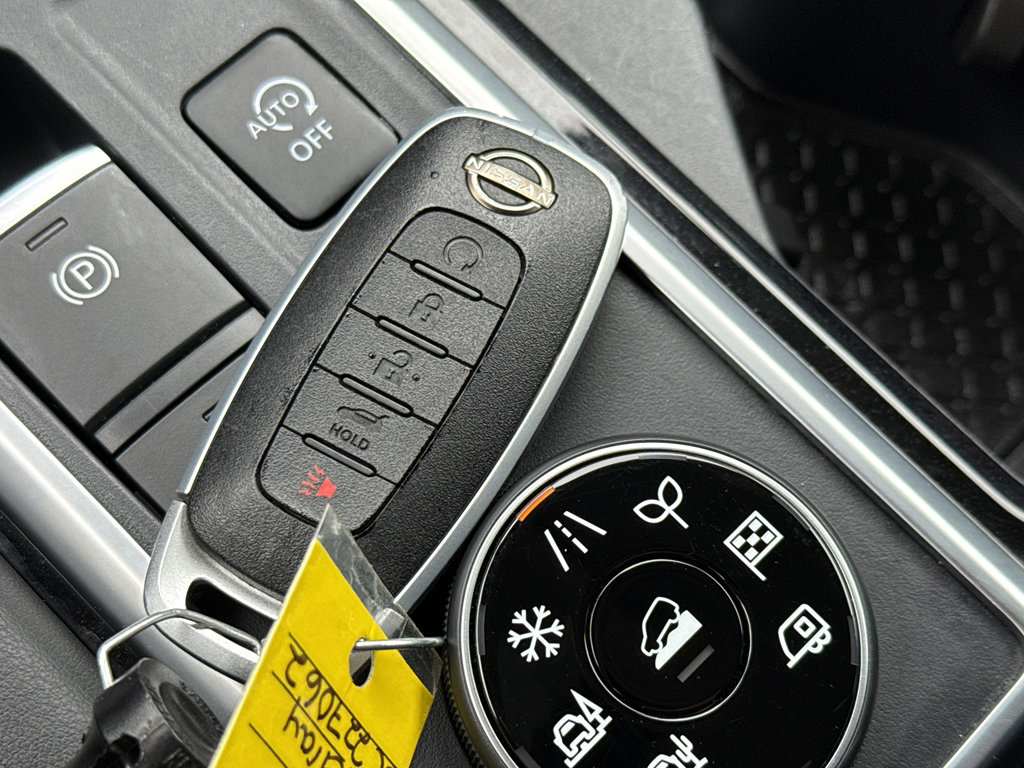 Certified 2025 Nissan Pathfinder SL image 37