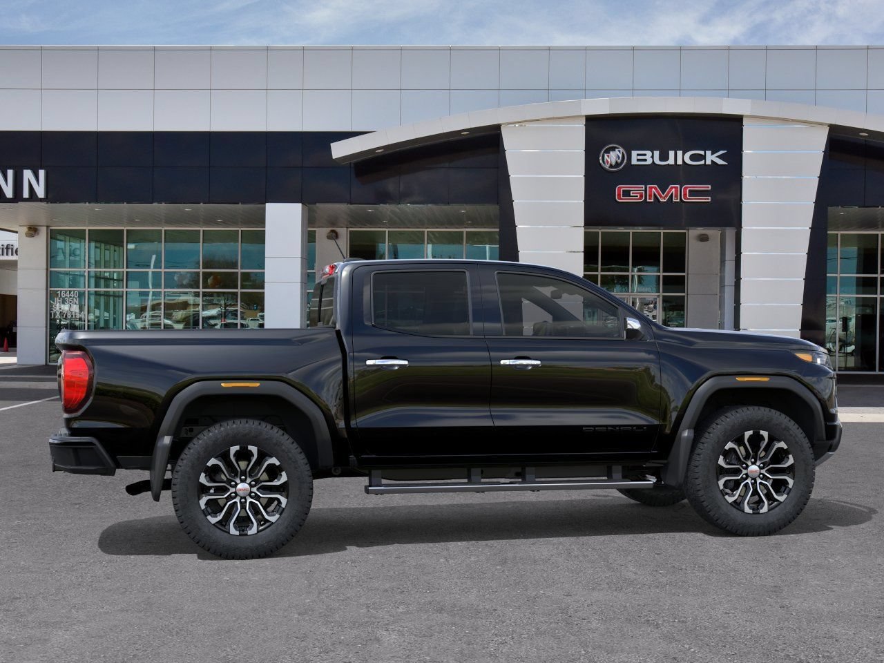 New 2026 GMC Canyon Denali w/ LPO, Black Badging Package AWD/4WD image 5