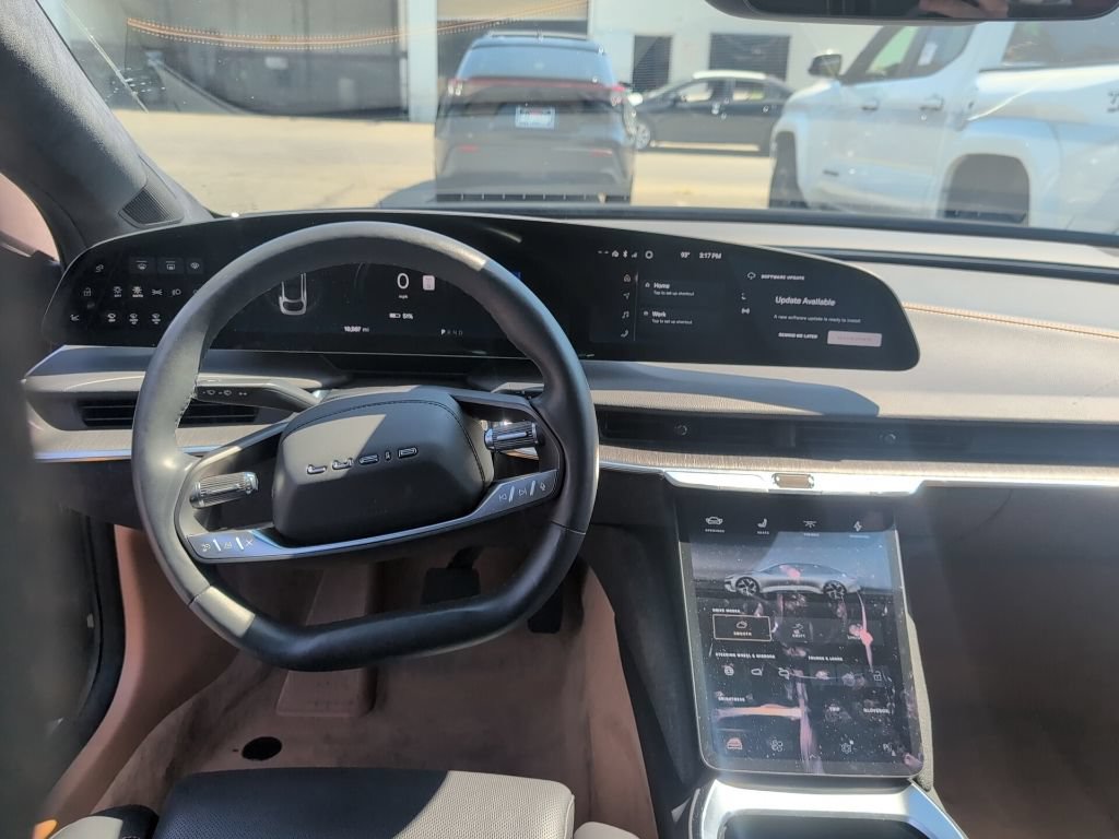 Used 2024 Lucid Air Touring AWD/4WD image 13