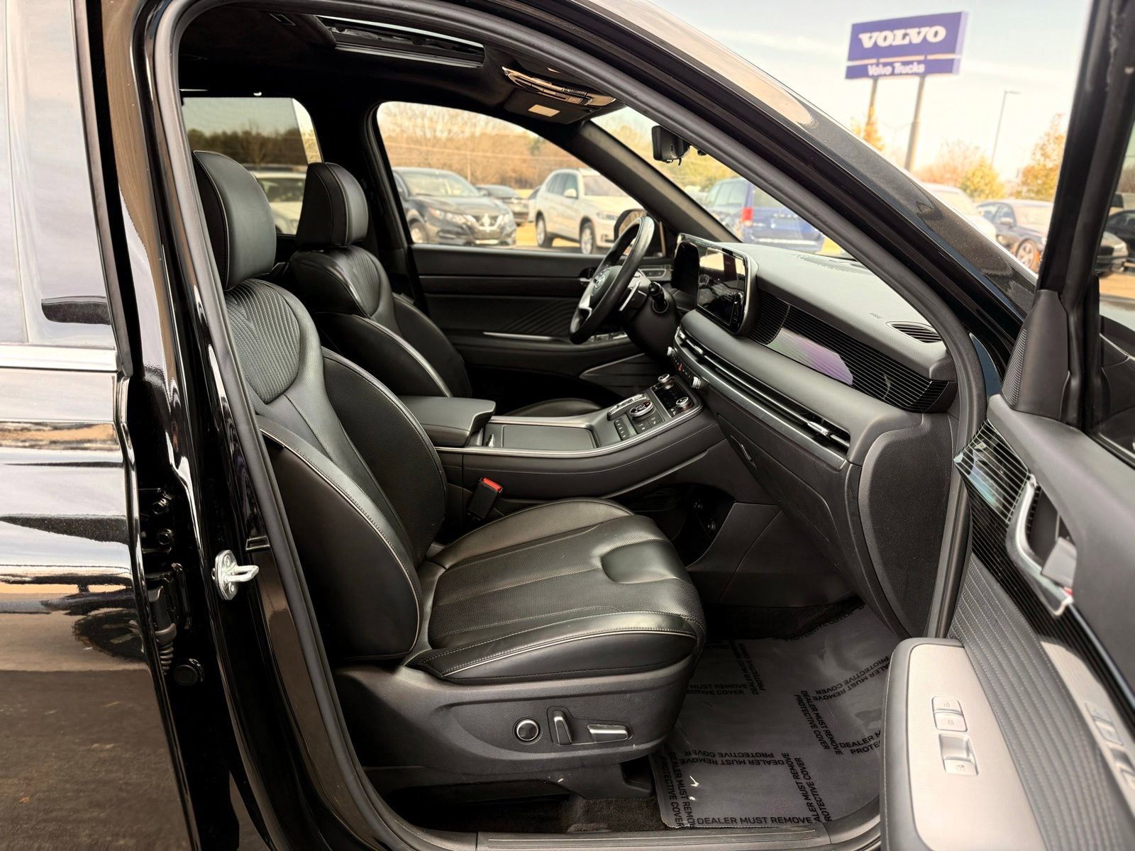 Used 2024 Hyundai Palisade Calligraphy image 33