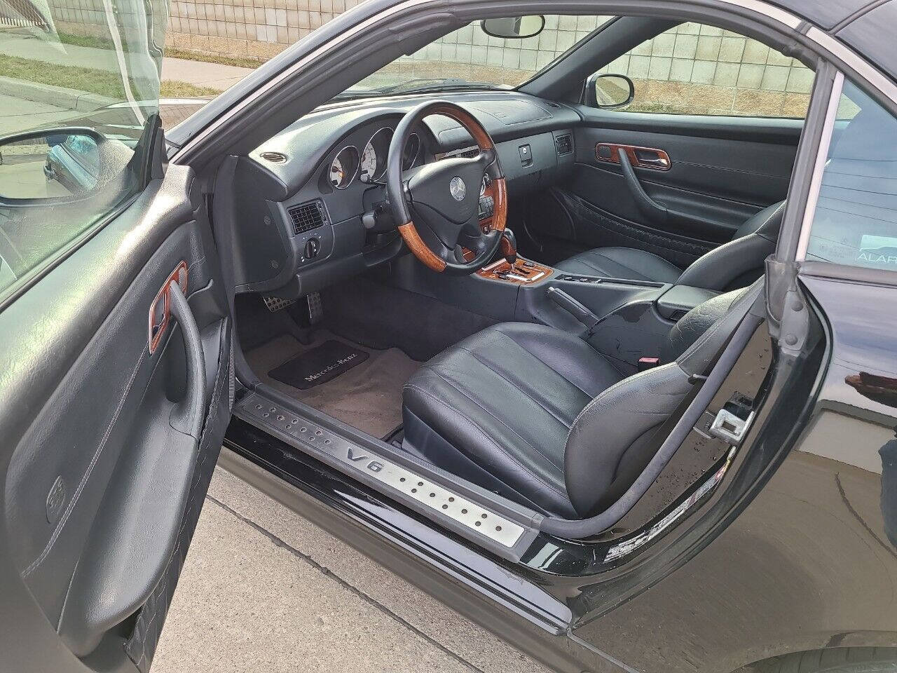 Used 2002 Mercedes-Benz SLK 320 image 12