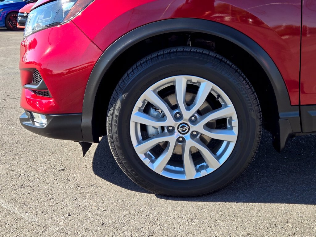 Certified 2022 Nissan Rogue Sport SV AWD/4WD image 9
